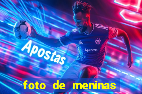 foto de meninas cacheadas no espelho